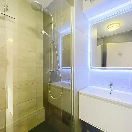 Rénové 6 Pers, Balcon Sud, Accès Piscine - Fr-1-267-327 Appartement